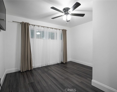 2023 Border Avenue - Photo Thumbnail 33