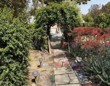 3216 Sherwood Avenue - Photo Thumbnail 1