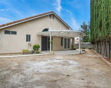 39563 Chabot Circle - Photo Thumbnail 23