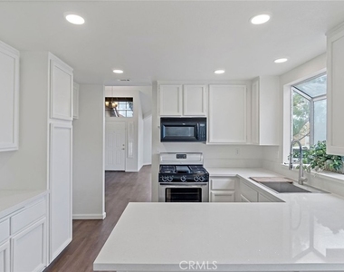 39563 Chabot Circle - Photo Thumbnail 11