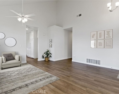 39563 Chabot Circle - Photo Thumbnail 5