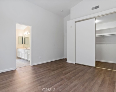39563 Chabot Circle - Photo Thumbnail 4