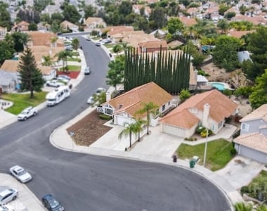 39563 Chabot Circle - Photo Thumbnail 2