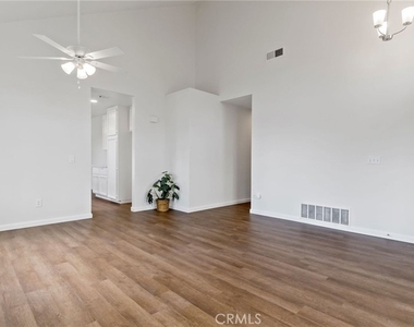 39563 Chabot Circle - Photo Thumbnail 7