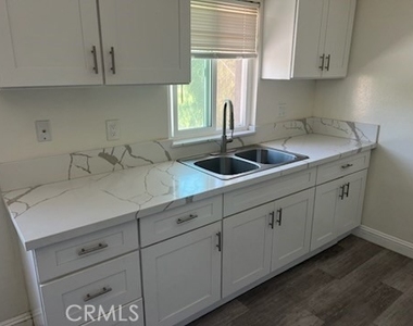 243 E Blueridge Avenue - Photo Thumbnail 5