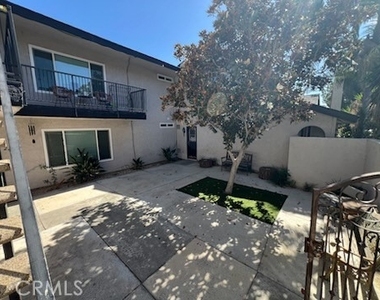 243 E Blueridge Avenue - Photo Thumbnail 9