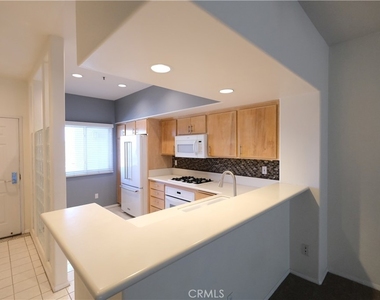 200 Pacific Coast Hwy - Photo Thumbnail 29