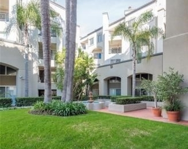 200 Pacific Coast Hwy - Photo Thumbnail 16