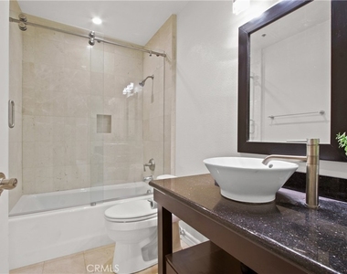 121 S Hope Street - Photo Thumbnail 9