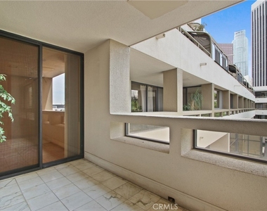 121 S Hope Street - Photo Thumbnail 10