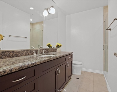 121 S Hope Street - Photo Thumbnail 7