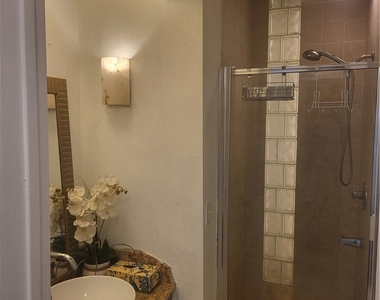 2400 Indian Creek - Photo Thumbnail 8