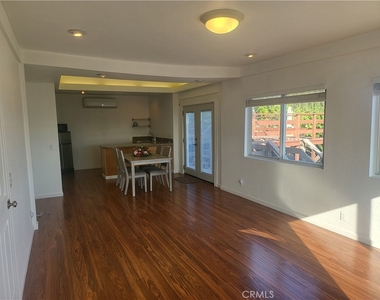 2400 Indian Creek - Photo Thumbnail 3