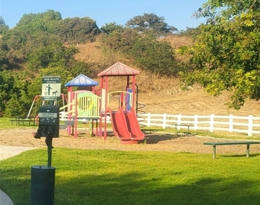 2400 Indian Creek - Photo Thumbnail 16