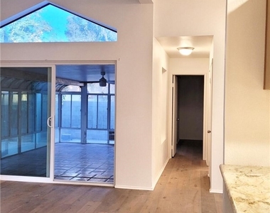 40768 Biscayne - Photo Thumbnail 6