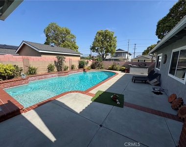 12541 Scandia - Photo Thumbnail 3