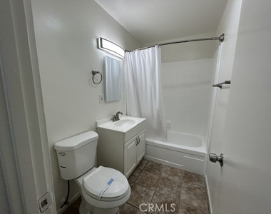 685 E Vista Chino - Photo Thumbnail 12