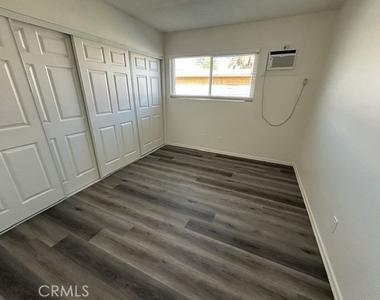 685 E Vista Chino - Photo Thumbnail 21