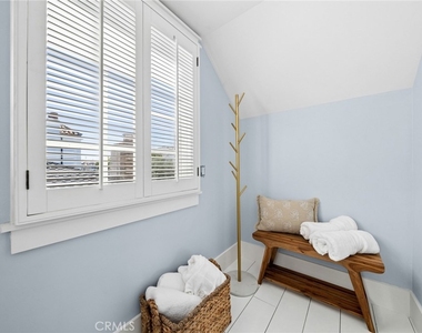 420 Acacia - Photo Thumbnail 16