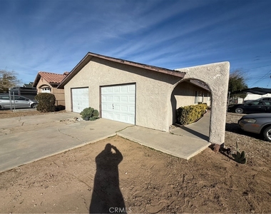 16580 Pine Street - Photo Thumbnail 4