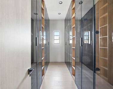 160 N Stanley Drive - Photo Thumbnail 32
