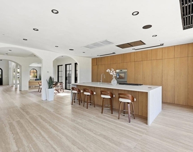 160 N Stanley Drive - Photo Thumbnail 13