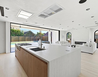 160 N Stanley Drive - Photo Thumbnail 15
