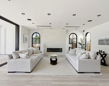 160 N Stanley Drive - Photo Thumbnail 16