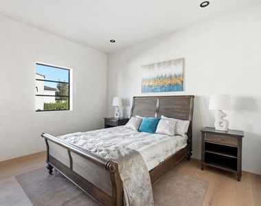 160 N Stanley Drive - Photo Thumbnail 36