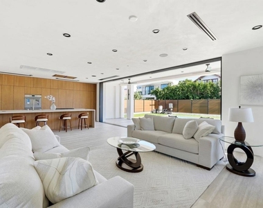 160 N Stanley Drive - Photo Thumbnail 17