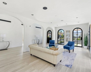 160 N Stanley Drive - Photo Thumbnail 7