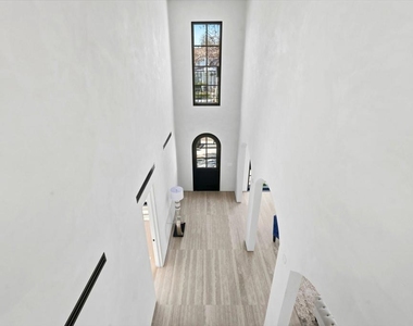 160 N Stanley Drive - Photo Thumbnail 43