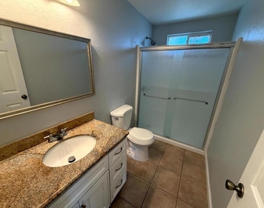 890 Rider Avenue - Photo Thumbnail 5