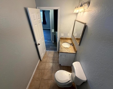 890 Rider Avenue - Photo Thumbnail 4