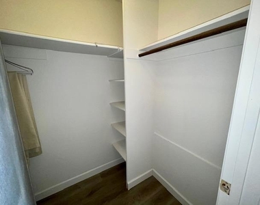 406 Boardwalk Avenue - Photo Thumbnail 9