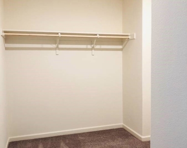 623 Phelps - Photo Thumbnail 2