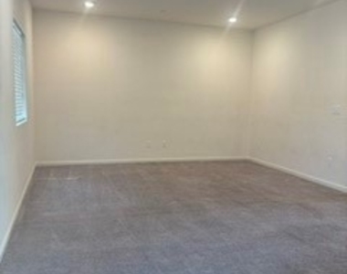 623 Phelps - Photo Thumbnail 6