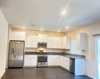 623 Phelps - Photo Thumbnail 7