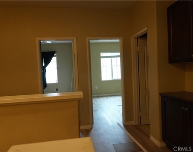 30505 Canyon Hills - Photo Thumbnail 2
