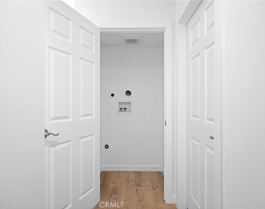 17807 Ludlow Street - Photo Thumbnail 17