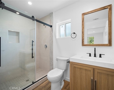 17805 Ludlow Street - Photo Thumbnail 14