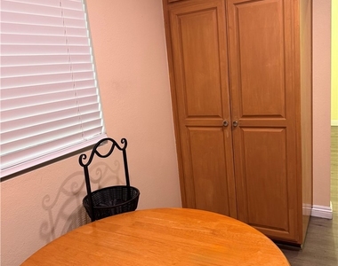 15050 Sherman Way - Photo Thumbnail 7