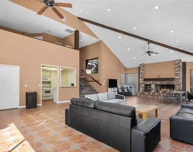 15050 Sherman Way - Photo Thumbnail 22