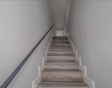 127 W Imperial - Photo Thumbnail 3