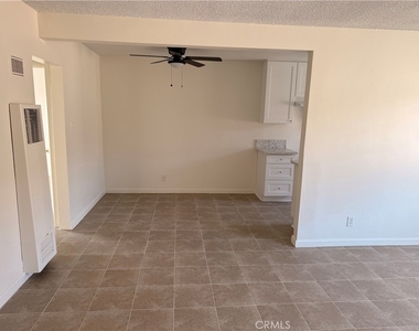 11118 Newville Ave - Photo Thumbnail 4