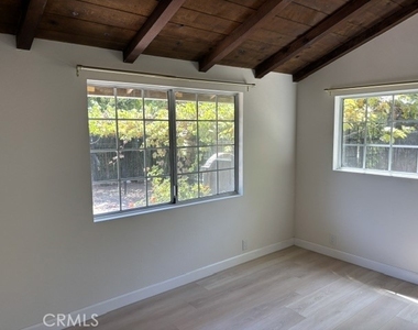 37 Sierra Madre - Photo Thumbnail 5