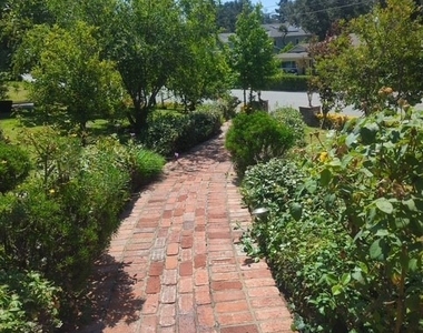 37 Sierra Madre - Photo Thumbnail 2