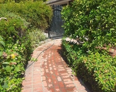 37 Sierra Madre - Photo Thumbnail 3