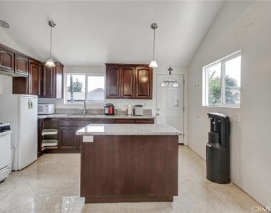 614 E 23rd - Photo Thumbnail 12