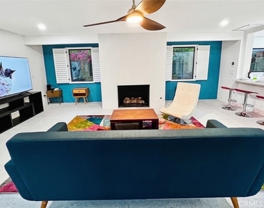 1523 E San Lorenzo - Photo Thumbnail 3
